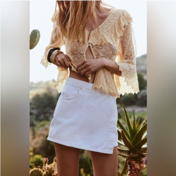 ZARA POINTELLE KNIT RUFFLED BLOUSE NWT - Picture 1 of 6